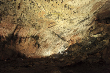 Valporquero Caves