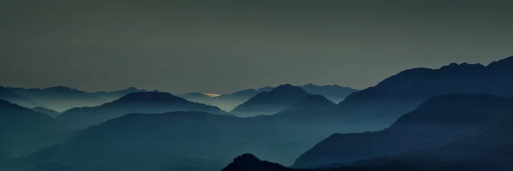 Tuinposter Alpenvorland im Morgennebel © Karl Allen Lugmayer