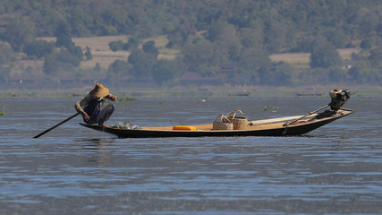 Pesca tradicional en el Lago Inle, Myanmar