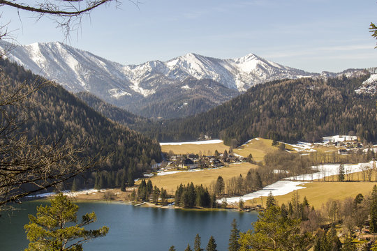 รูปภาพErlauf เลือกดูภาพถ่ายสต็อก เวกเตอร์ และวิดีโอ383 Adobe Stock