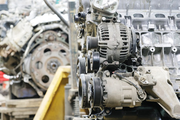 Obraz premium Car engine under repair in a car repair station