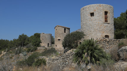 Fototapeta na wymiar Los molinos de la Plana, Parque Natural del Montgó, Alicante