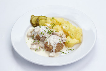 potato with cutlets