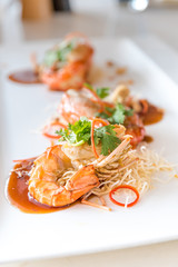 Prawn with tamarind sauce