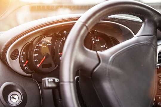 Luxus Auto Sportwagen, Rennauto f&uuml;r die Stra&szlig;e