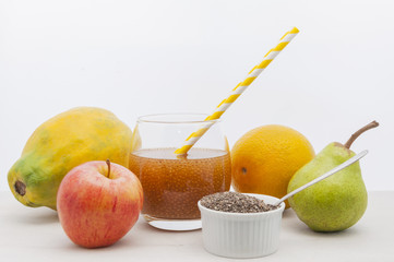 Chia y frutas