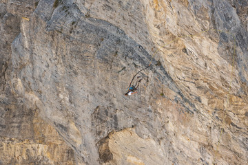 Wide angle breakneck view of Rope jumping