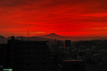 松江市から見た大山の朝焼