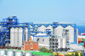 Port grain dryer