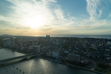 Fototapeta na wymiar 万代島ビル展望台から信濃川と古町方面の景色 2