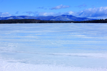 Fototapeta na wymiar Lake Winnipesaukee Winter