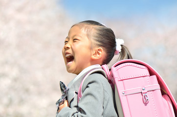 新一年生の女の子（桜）