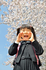 新一年生の女の子（桜）