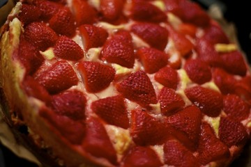 Strawberries Cake