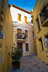 Fototapeta na wymiar Narrow winding street at old town of Rethymno, Crete, Greece