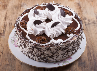 Cake with protein-curd cream