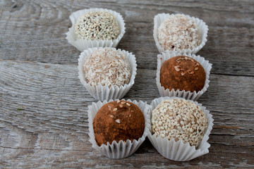 raw vegan energy balls 