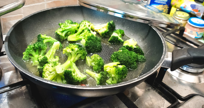 broccoli turnip green cooking vegetable pan