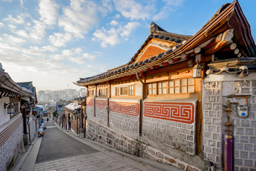 Obraz premium Wioska Bukchon Hanok w Seulu
