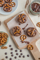 Schokoladen Macarons mit fleur de sal 