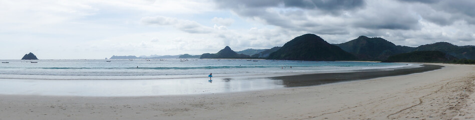 Fin de journée sur la plage de Selong Belanak, Lombok, Indonésie