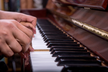 Fototapeta premium Learning piano 6