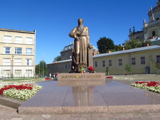the statue of St. Andre