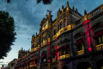 Zelfklevend Fotobehang Municipal Palace at night - Puebla, Mexico © diegograndi