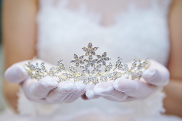 tiara © mnimage