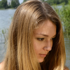 Portrait einer hübschen jungen Frau