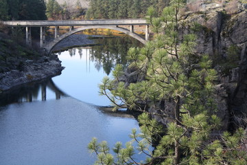Fototapeta premium Post Falls Idaho Bridge