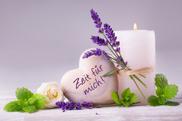 Zeit für mich  -  Duftende Deko aus Lavendel, Kräutern, Blüten und Kerze