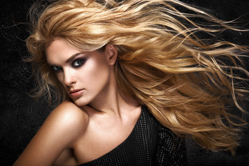 Model blonde girl. Beautiful brown hair Girl. Healthy Long Hair.