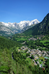 Naklejka premium Landscape Mont Blanc from Italy