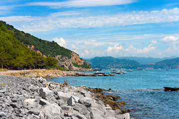 Obraz premium Beach with cliffs in the Palmaria island (Isola di Palmaria) La Spezia, Liguria, Italy 