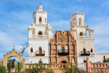 Fototapeta premium Mission San Xavier del Bac, near Tucson, AZ
