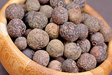 Allspice in a bowl