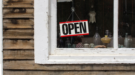 Open sign / Saint Elmo (Colorado - USA)