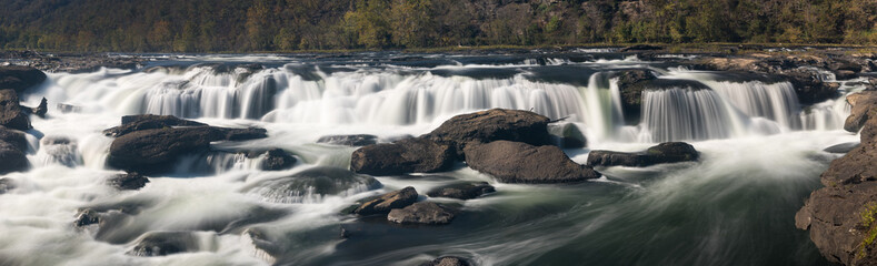 Fototapeta premium Sandstone Falls on New River Summers County West Virginia