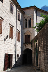 Fototapeta na wymiar Kotor (Montenegro): typical house in the old town