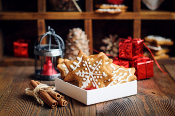 Fototapeta na wymiar Christmas cookies with decorations