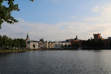 Obraz premium Historic Center Schwerin at pond Pfaffenteich, Mecklenburg Vorpommern Germany