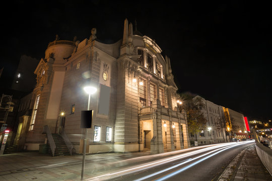 theater bielefeld germany at night