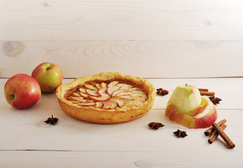 Apple tart with cinnamon and apples