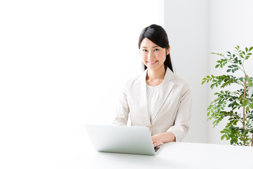 asian businesswoman working in the office