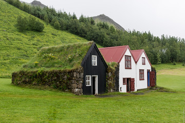 Islande - Vieilles maisons traditionnelles.