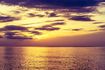 Obraz premium sea calm, sunrise