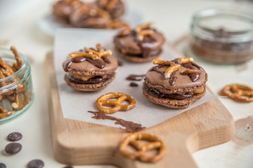 Schokoladen Macarons mit fleur de sal 