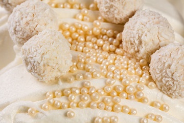 Vanilla ice-cream with cocoanuts.