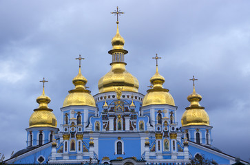 Fototapeta na wymiar St. Michael's cathedral in Kiev, Ukraine (founded in the 12th ce